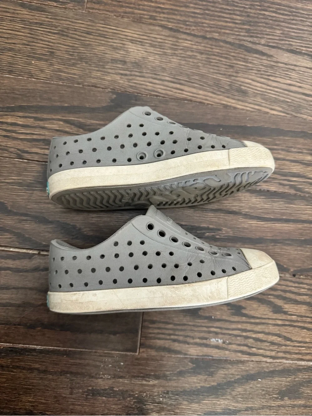 Native Jefferson - Light Gray - size 9